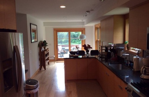 Stockbridge House | Just a min from Downtown Stockbridge on 11 Acres