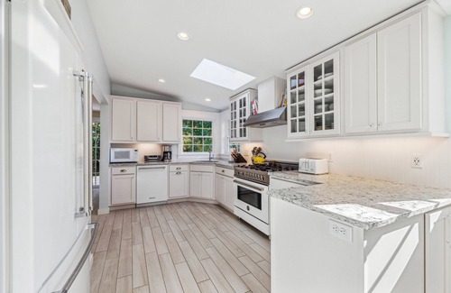 Biddeford Pool House | Just a Short Stroll to the Beach, Large 4 BR Home