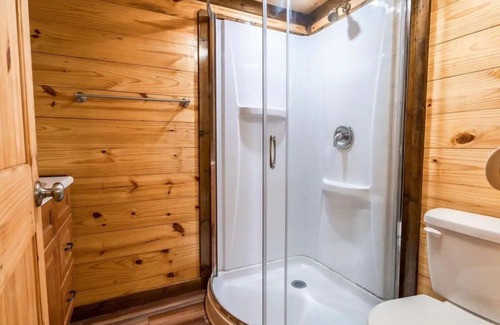 Quitman Cabin | Just a short walk away from a beautiful lake w/room for up to six guests!