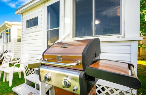 York Beach House | Just Beachy and Shore Delight 2 Cozy Studios