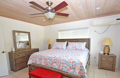 Spanish Wells House | "Just Chillin " Spanish Wells/Russell Island home. Two minute walk to the beach