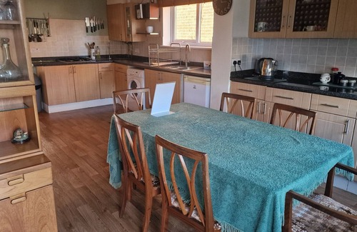 Herne Bay House | Just five minutes walk from the beach!