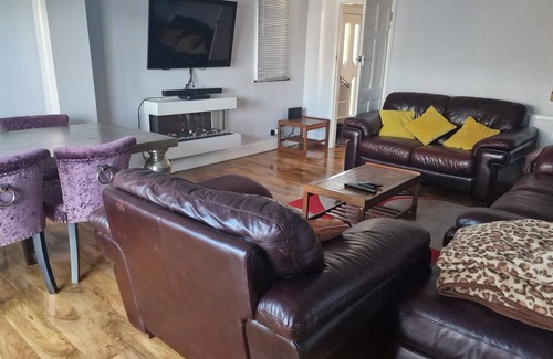 Herne Bay House | Just five minutes walk from the beach!