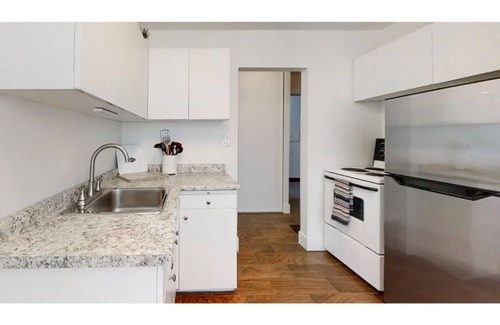 South London Apartment | Just in Time for Your Stay!