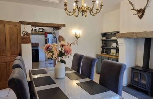 Ebford Cottage | Just outside Exeter, stunning views of Devon hills, estuary and the sea beyond.