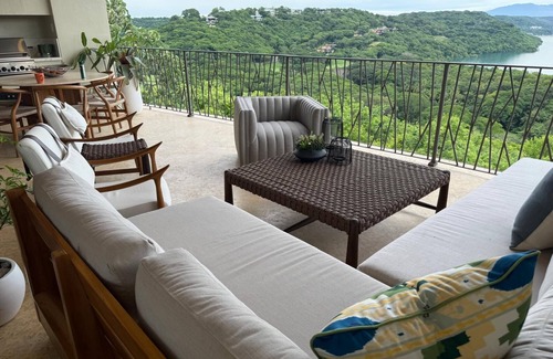 Papagayo Peninsula Villa | Just Renovated—Luxe Amenities, Free Beach Club Passes, The BEST Monkey Views!