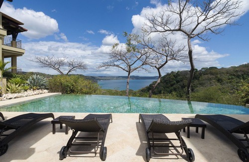 Papagayo Peninsula Villa | Just Renovated—Luxe Amenities, Free Beach Club Passes, The BEST Monkey Views!