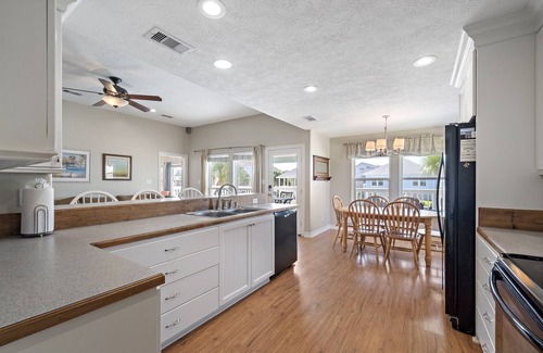 Galveston House | "Just Right" in Pirates Beach West - Family Friendly! Updated! Pet Friendly!