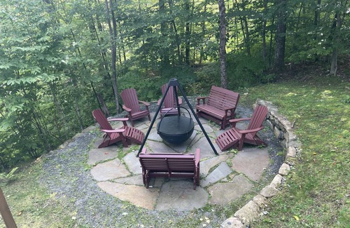 Stratton Mountain House | Just steps away from the Gondola and Village