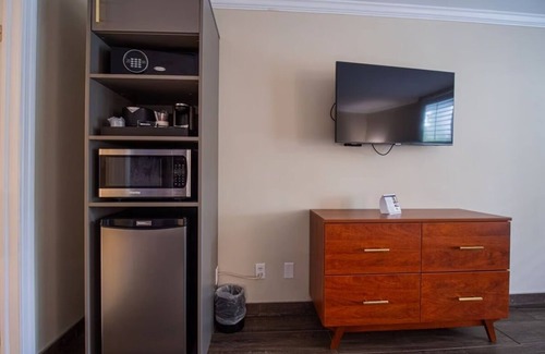 Ocala Apartment | Just What You Were Looking For! 2 Relaxing Units, Free Breakfast, Onsite Pool,