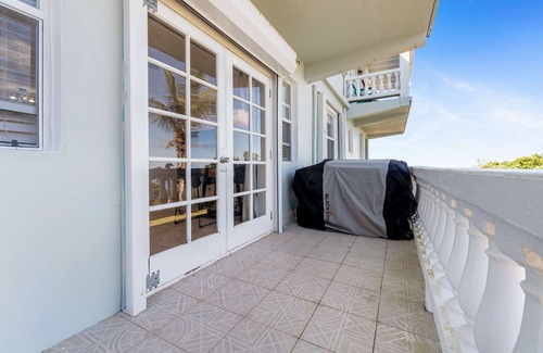 Estate Dorothea House | Justin's Paradise Retreat- 2 Bdrm-Sleeps 7
