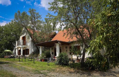 Koveskal House | Káli Borház - Nyaralóházak
