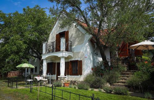 Koveskal House | Káli Borház - Nyaralóházak