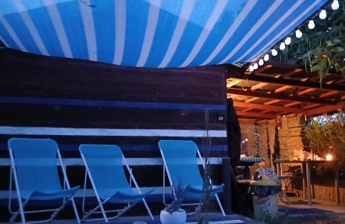 Zsombo Apartment | Kék-Fehér Mobilház