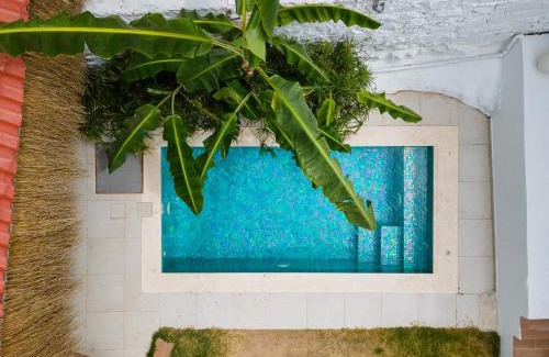 Kirazli Villa | Köy İçinde Zevkle Döşenmiş Özel Havuzlu Lüks Taş Villa