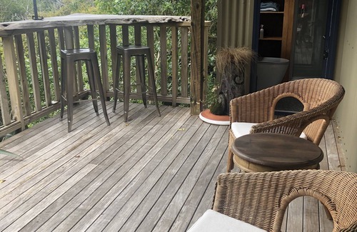 Tawharanui Apartment | Kākā Ridge Retreat Bush Hideaway