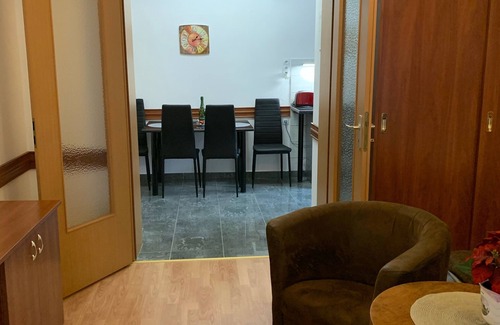 Heviz Apartment | KŐNIG APARTMAN I. A HÉVÍZI TÓTÓL 300 MÉTERRE TALÁLHATÓ!