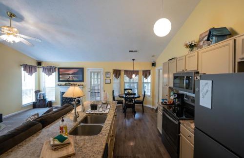 Lithonia House | K & C Mountain View Cottage