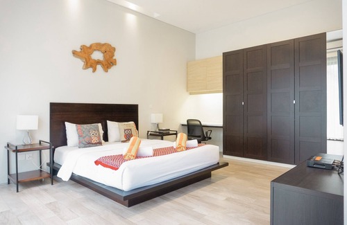 Grogol Utara Bed & Breakfast | K-Pop Studio (CoHaus)