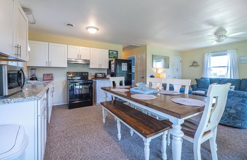 Colington Harbour House | K1531 Canalfront, Water Access; Private Pier, Community Pool! Bring the dogs