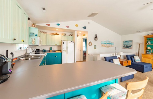 Colington Harbour House | K1565 Sound Waves. Gated Community; Canalfront w/Access; Pets OK; Community Pool!