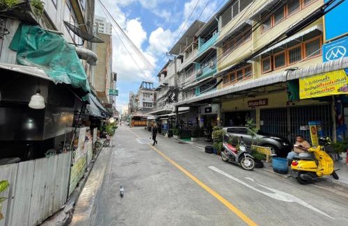 Khlong San Apartment | k4 be chill *Wongwianyai BTS 80m*Family&Friend*