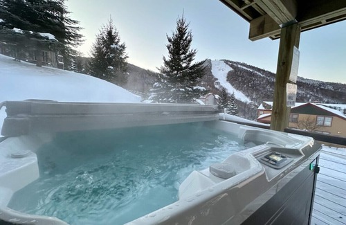 Central Vermont- Killington House | K6 Topridge Unit 30A Slopeside with Private Hot Tub