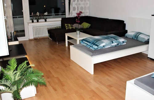 Weiden Apartment | K98b modern apartment with W-LAN in Cologne Weiden