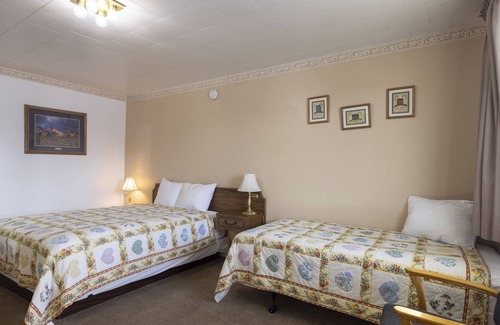 Frontier House | KABINO: Fossil Butte Motel #10 2QueenBeds A/C Mini Fridge Microwave Cable Wifi