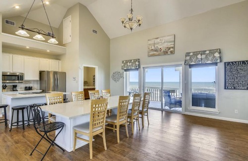 Sands Of Kahala Beach House | Kahala Beachfront Home