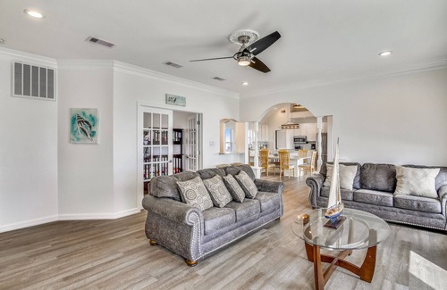 Sands Of Kahala Beach House | Kahala Beachfront | Oceanfront Views, Vaulted Ceilings!