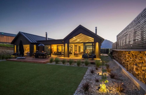Kawarau Falls Villa | Kahua - Jacks Point
