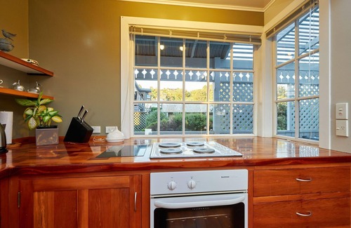 Kaikoura Villa | Kaikoura Beachfront Villa - Stunning Villa and Views