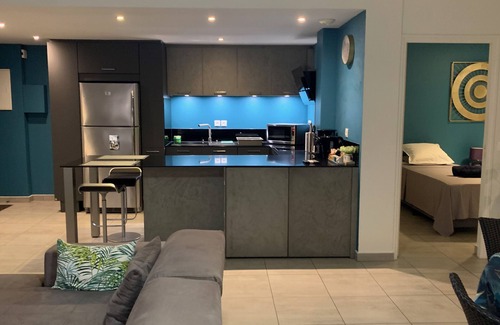 Faaa Apartment | Kaili Ocean view Luxury 2BR AC throughout Fiber Wifi & Pool close City & Airport