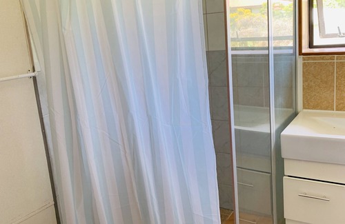 Tapere of Titikaveka House | Kainga Nina - Cool, breezy and relaxing home away from home.