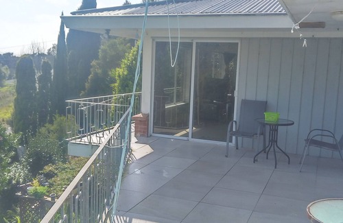 Te Kopuru House | Kaipara Gem with Water Views, Nearby Attractions and Activities.