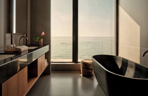 Jinjiang Hotel | KAIPUU ON THE REEF