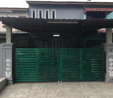 Pasir Gudang House | Kak Ani Homestay