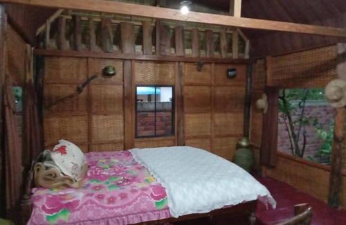 Puok Hotel | Kakrona Pouk Homestay