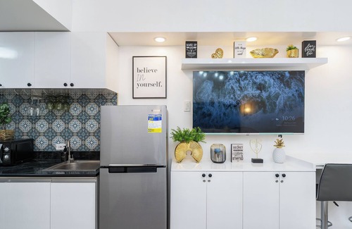 Guadalupe Apartment | Kalani by J&J (Symfoni Nichols | Near Fuenti | Wifi)