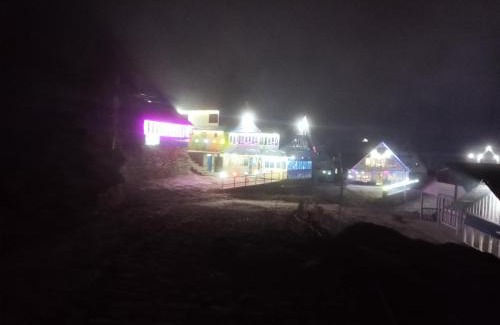 Kalinchok House | kalingchwok hotel tik top