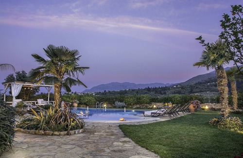 Pemonia Villa | Kalithea Villa Chania Crete Luxurious Country Villa
