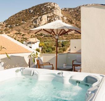 Istron House | KALOS LUXURY HOMES, BEACHSIDE EXPERIENCE VOULISMA