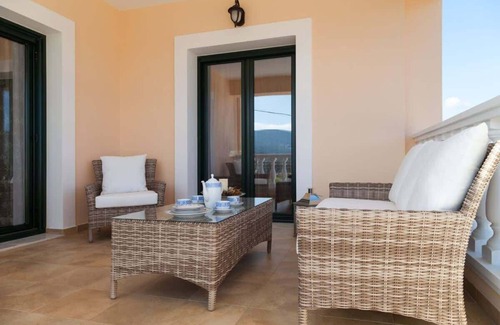 Samos Apartment | Kalypso – Romantic Suite Near the Beach, Sleeps 4
