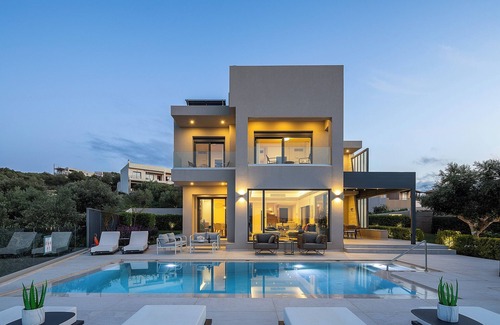 Kalyves Villa | Kalyves Royal Villa Free*heated pool,gym&seaview