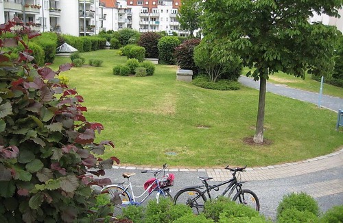 Laubegast Apartment | Kamelienweg by Interhome