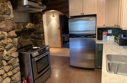 Kamloops House | Kamloops Riverside Lodge