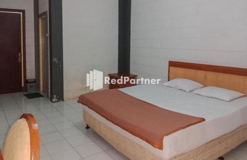 Cisarua Hotel | Kampung Resort Pertiwi RedPartner