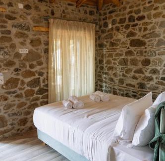 Ithomi Hotel | Kanalia Suites
