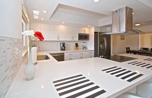 Pompano Beach Condo | Kanda Zen Apt 4 - Luxury pool & water views